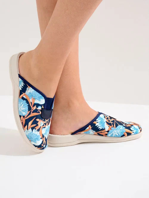 Les chaussons mules : le choix ergonomique pour les pieds sensibles