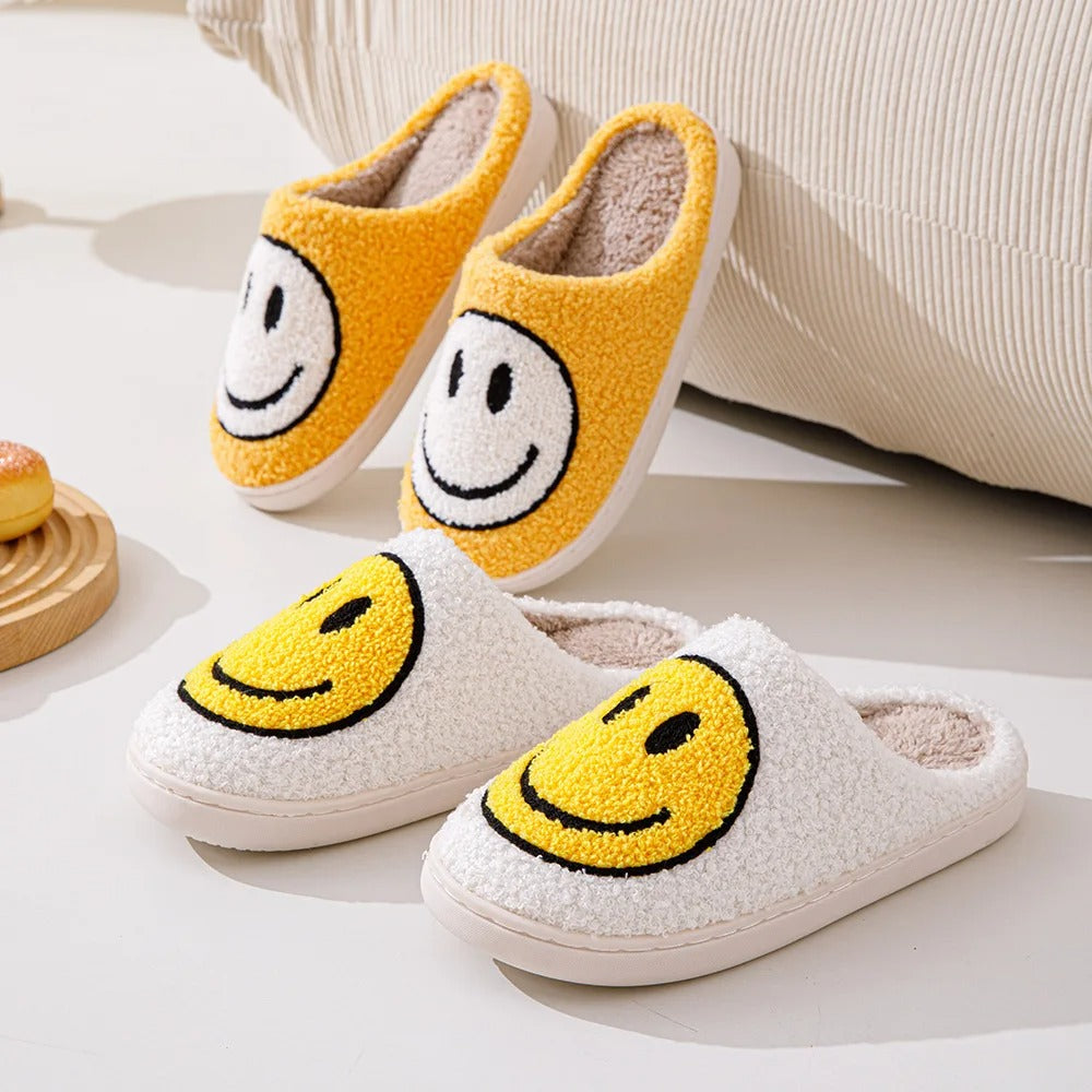 Chaussons emoji | Smiley rose classique