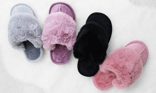 Pourquoi les chaussons en fourrure sont les meilleurs alliés de vos soirées ?