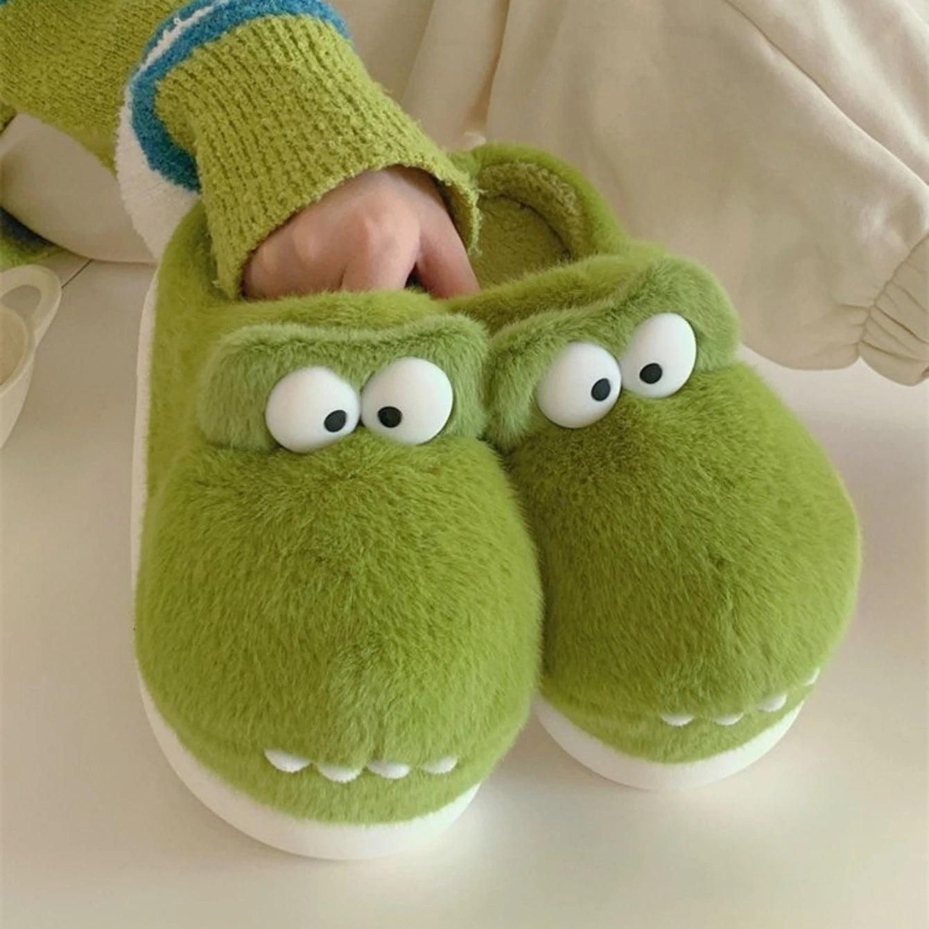 Chaussons rigolos adultes | Dinosaure